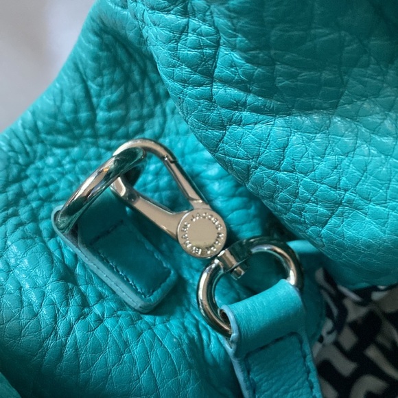 Marc by Marc Jacob’s bucket style satchel with shoulder strap - Picture 9 of 10